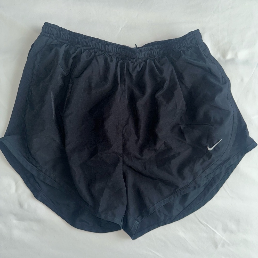 Nike Black Athletic Shorts Lightweight Relaxed Fit